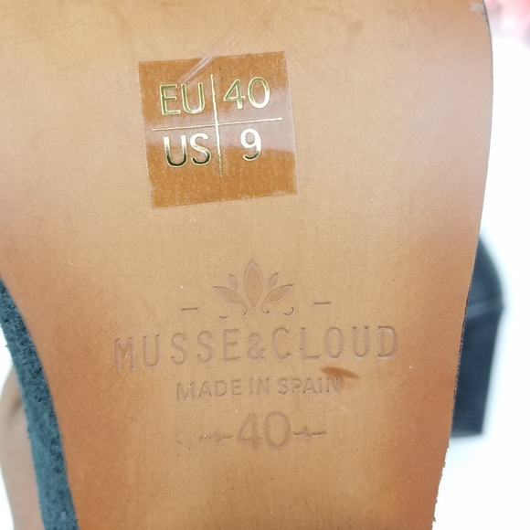 Musse & Cloud gray Western heel bootie size 9 - Picture 3 of 8